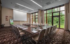 Holiday Inn Resort Warsaw Józefów by IHG